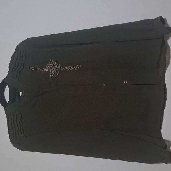 Army green woman's long sleeve blouse - Picture 1 of 4